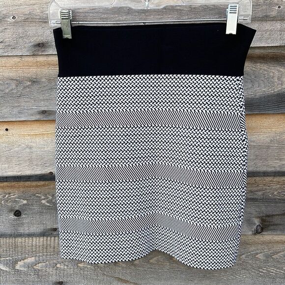 BCBG Maxazria  black combo skirt - Picture 2 of 11